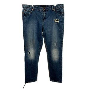 Calvin Klein Jeans Sz 33/16 Boyfriend Medium Wash Denim Jeans Distressed